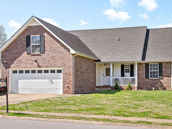 3rd image of 1696 Cedar Springs Cir