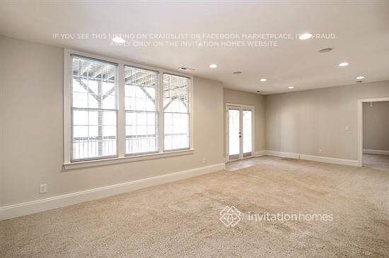 3rd image of 137 Starwood Ln