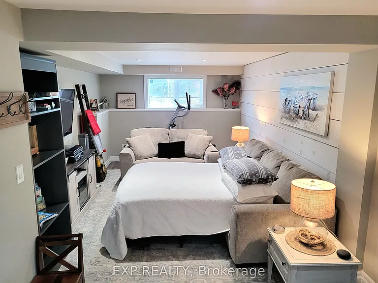 50 Trott Blvd — Photo 10