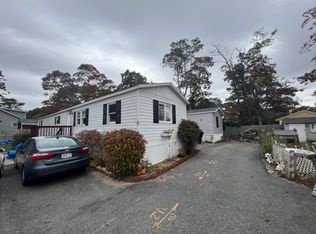 3132 Cranberry Hwy #16, Buzzards Bay, MA 02532