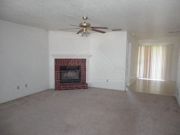3rd image of 2102 Sandstone Dr