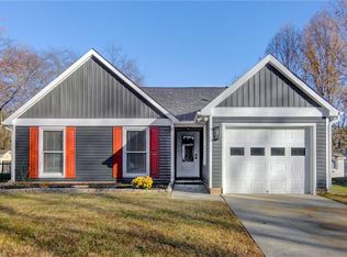5318 Summerwood Dr, Greensboro, NC 27455