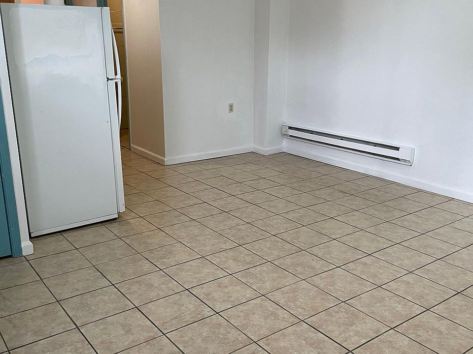 1st image of 2601 S Fairhill St Floor 1
