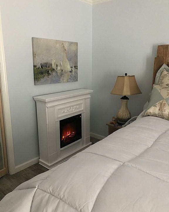 1st image of 130 Heights Dr