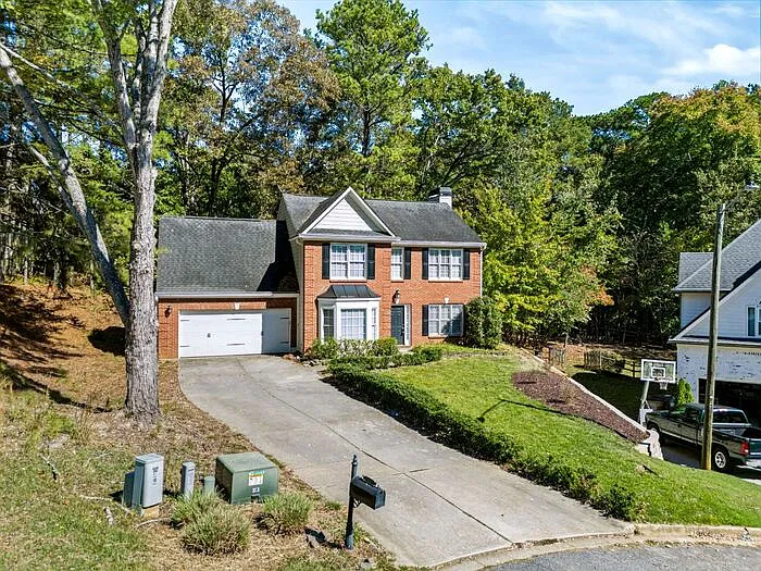 4 bed, 2.5 bath, 2278 sqft, $2,445 — Photo 2