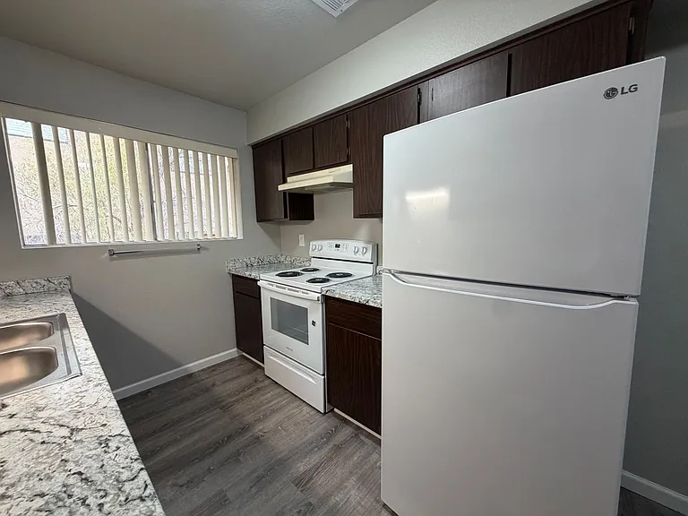 1575 Monte Vista Dr #4 — Photo 7