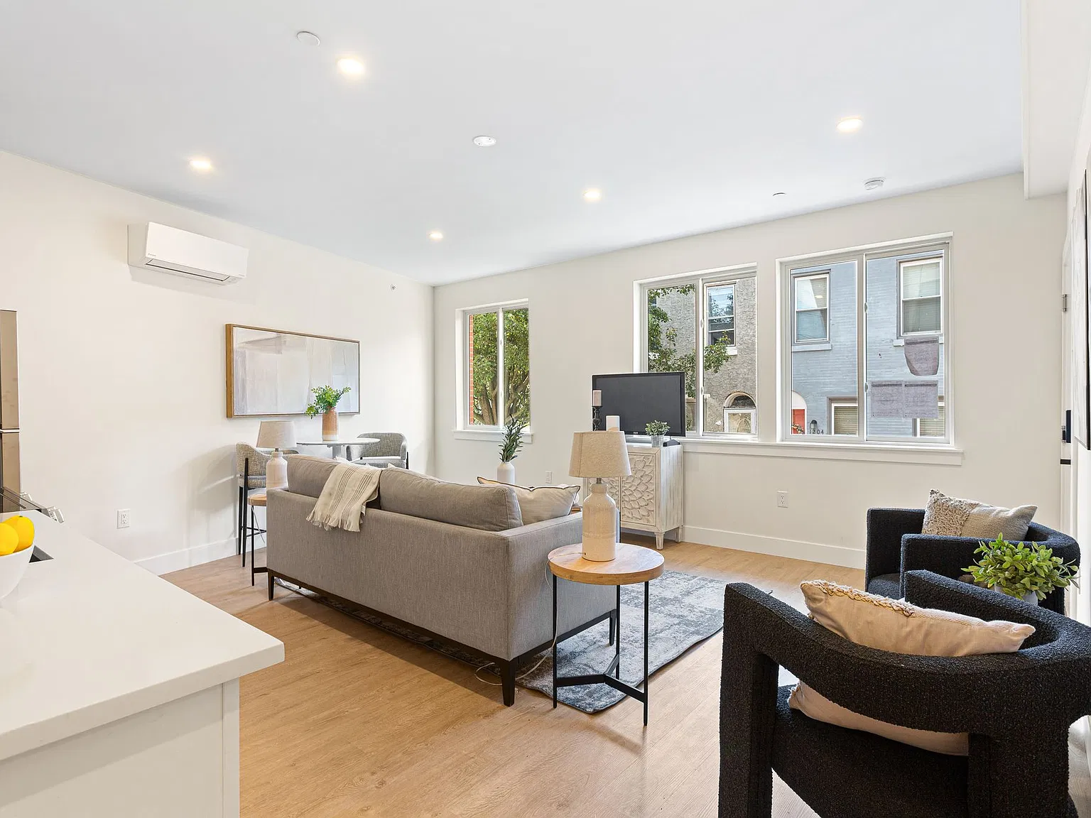 1 bed, 1.5 bath, 750 sqft, $1,450 — Photo 3