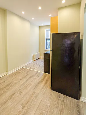Rented by Space Real Estate | media 7