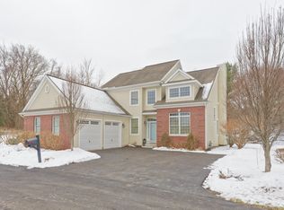 14 Emerson Cmn, Slingerlands, NY 12159
