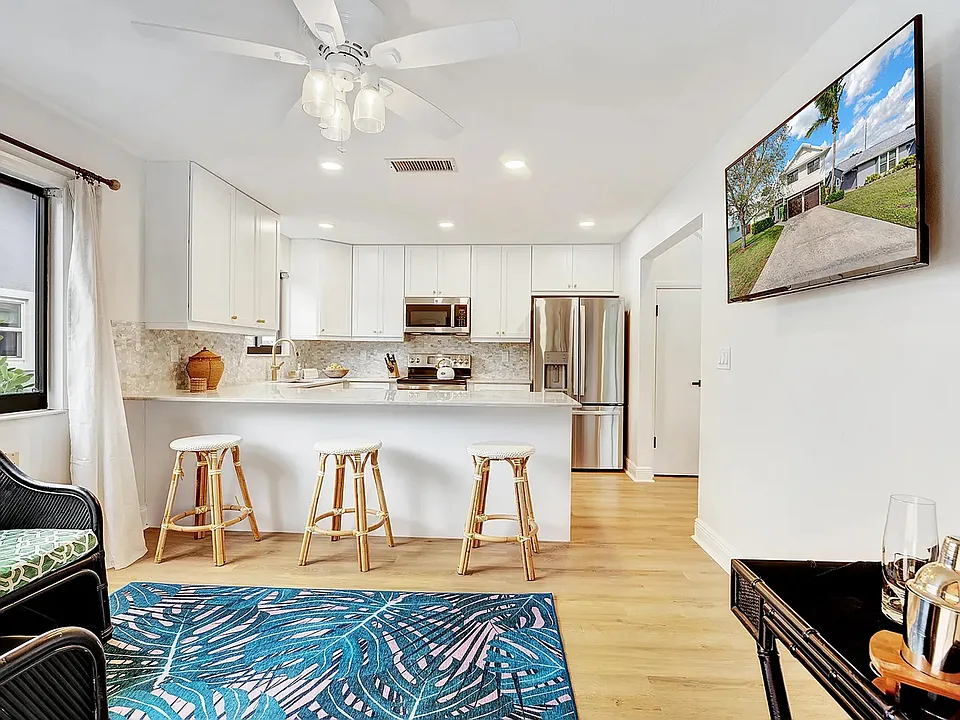 1113 Rainwood Cir W