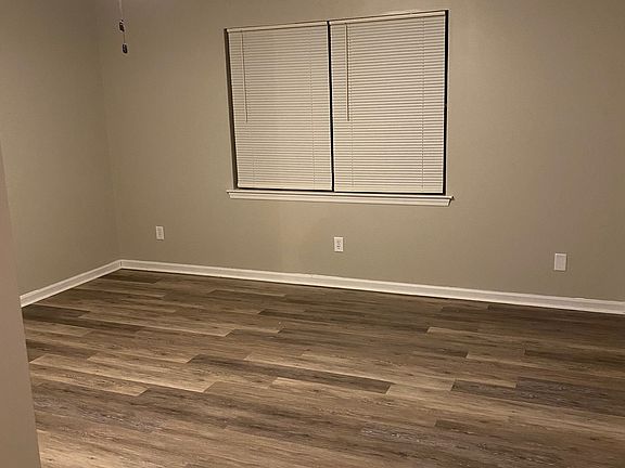 5th image of 108 Marsh Landing Dr