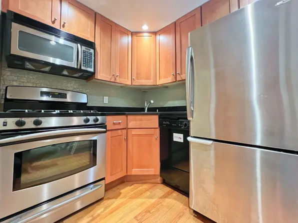 9935 Shore Road image 6 of 11