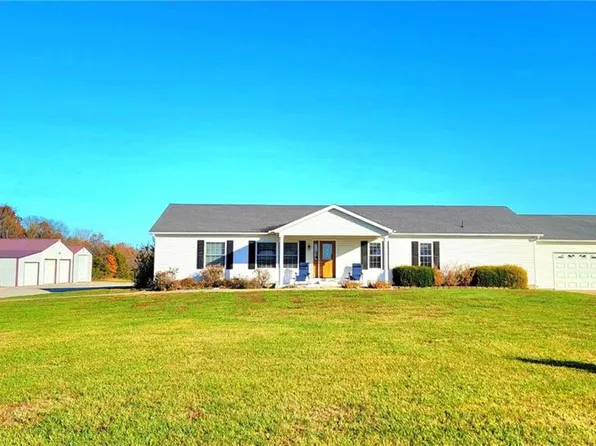 16762 State Highway 52, Mound City, KS 66056