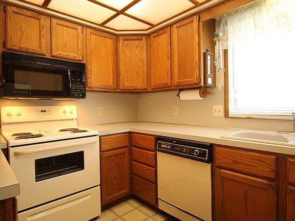 2nd image of 6716 Waterview Dr SW