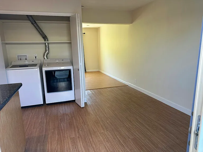 1888 Scepter Ct — Photo 11