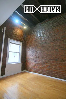 Rented by Citi Habitats | media 42