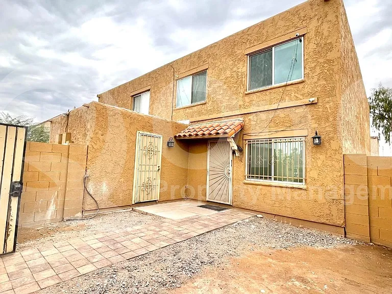 4601 E Southgate Ave — Photo 11