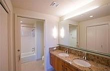 4th image of 321 10th Ave Unit 2401