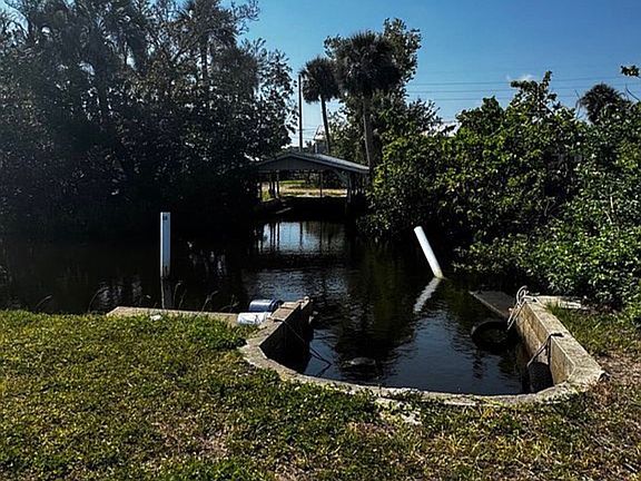 3rd image of 156 Myakka Dr