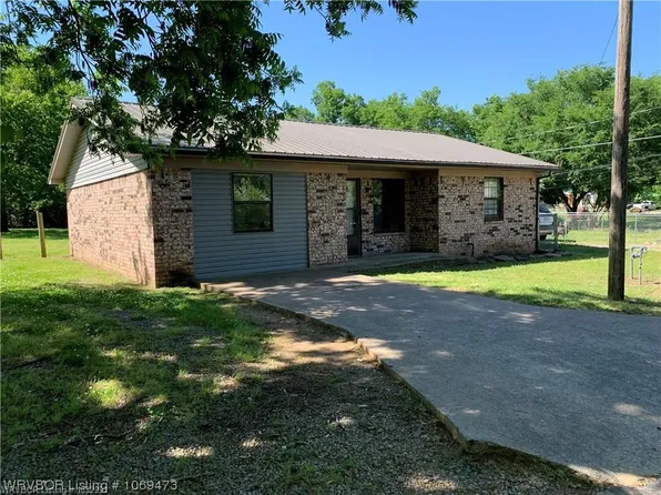 1006 S Harper St, Poteau, OK 74953