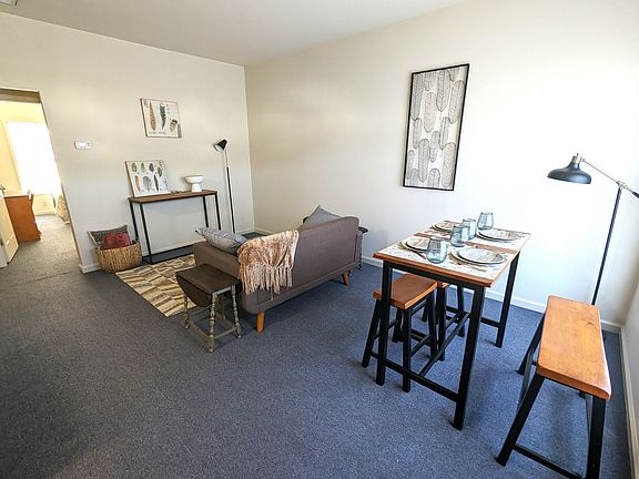 2 Bed 1 Bath Living Room