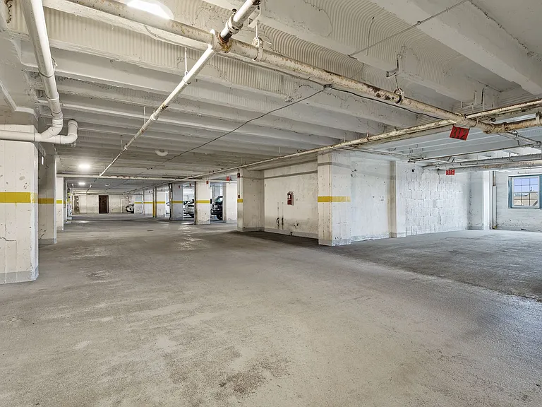 The Royal York Apartments — Photo 17
