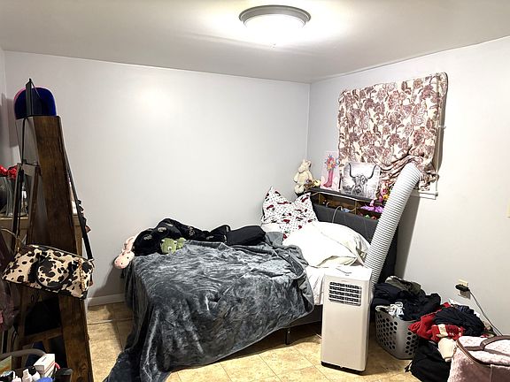 2nd image of 608 California Ave