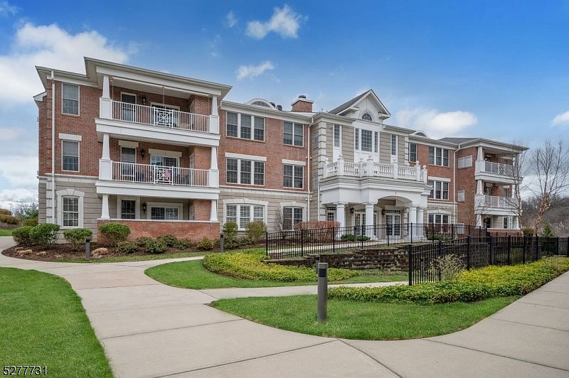 1st image of 67 Four Seasons Dr #67