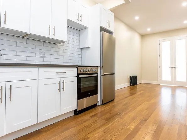 172 Jefferson Street image 1 of 13