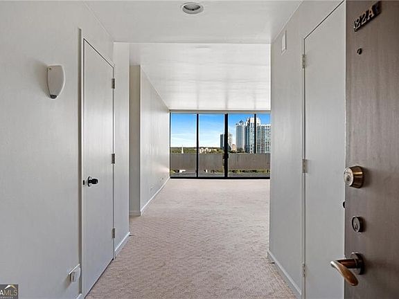 4th image of 2575 Peachtree Rd NE APT 22A