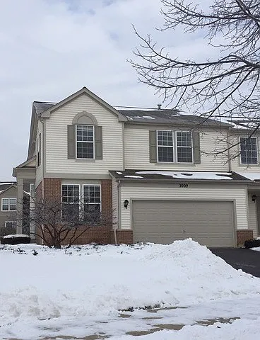 3009 Peachtree Cir photo 1
