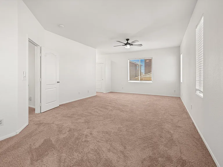 5185 Silent Valley Ave — Photo 17