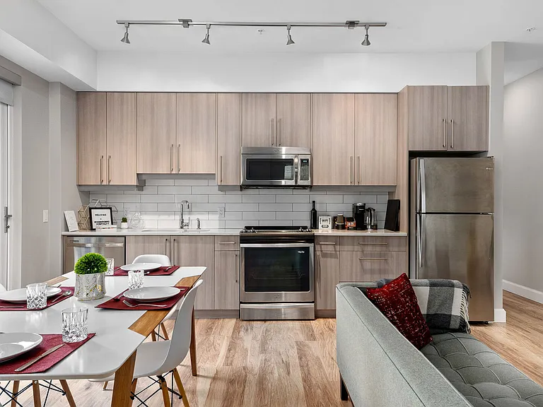 595 Pandora Ave #101 — Photo 4