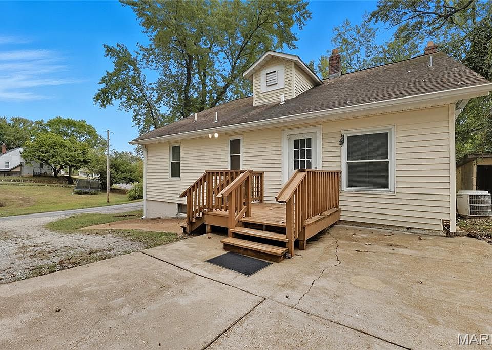 1st image of 6899 Circle Dr