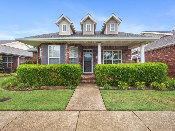 6872 Young Farm Ave, Springdale, AR 72762