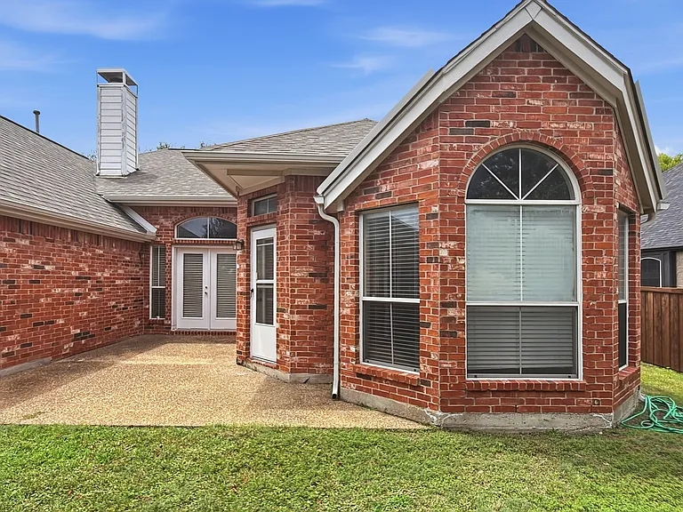 502 Overhill Dr — Photo 21