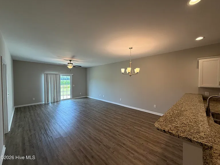211 Briarcliff Ct — Photo 6