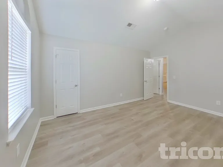 89 Smokewood Dr — Photo 9