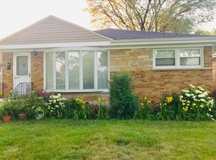 8833 National Ave, Morton Grove, IL