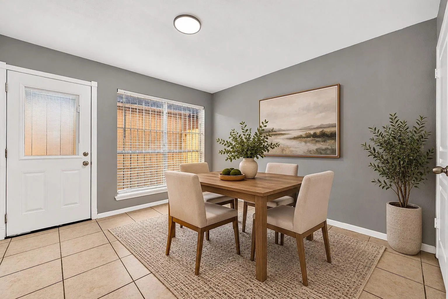 3 bed, 2.0 bath, 1736 sqft, $1,800 — Photo 3