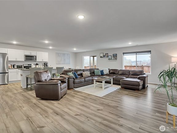 4th image of 7922 26th Avenue SE