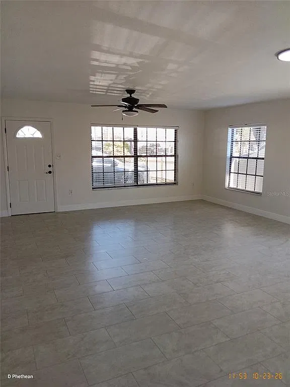 3 bed, 2.0 bath, 1728 sqft, $2,900 — Photo 3