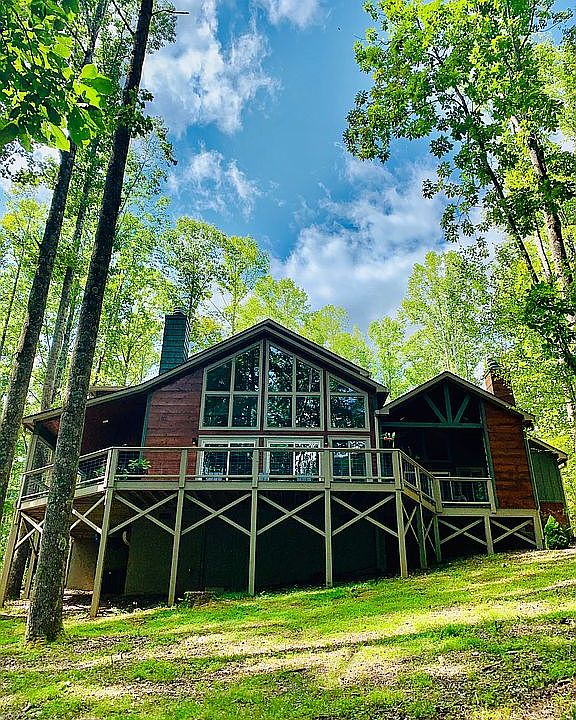 2nd image of 537 Crystal Mountain Rd