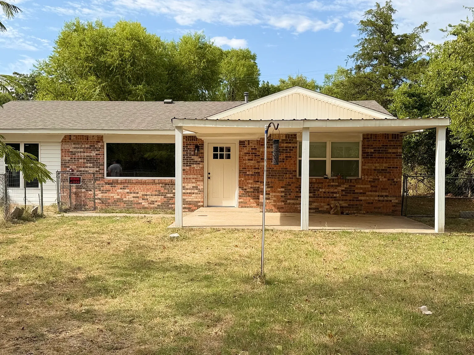1918 W Wyandotte Ave — Photo 1