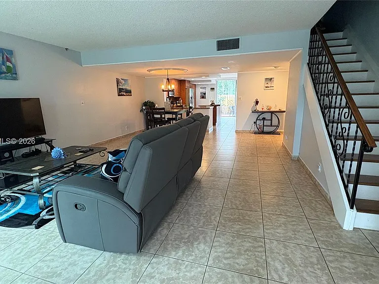 808 NE 27th Ave #808 — Photo 10