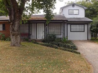 804 S Chappell Hill St, Brenham, TX 77833