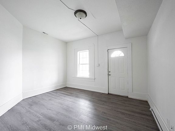 4th image of 238 N Beville Ave