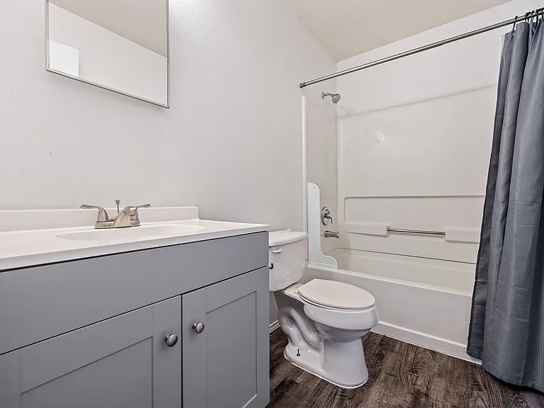 9226 Emerald Port Dr — Photo 13