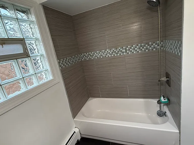 2232 N River Rd #3 — Photo 9