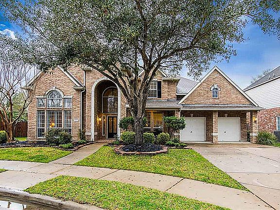 2nd image of 4118 Luong Field Ct